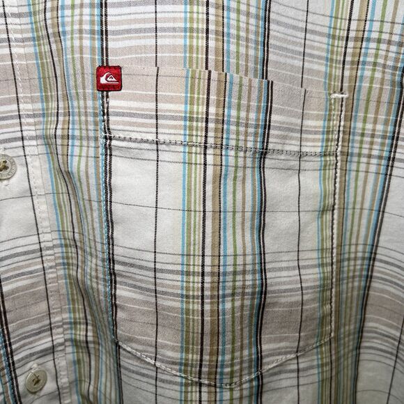 Quiksilver Short Sleeve Button Up Shirt Mens Size M Medium Plaid Multicolor EUC - Picture 3 of 11